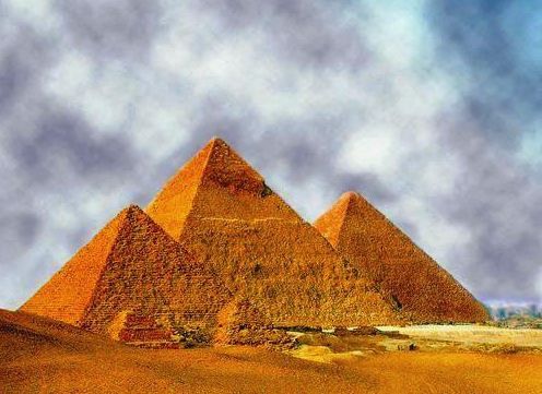 埃及人均gdp_埃及金字塔