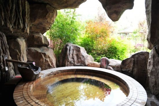 白云黑土_黑土冒青烟 收入