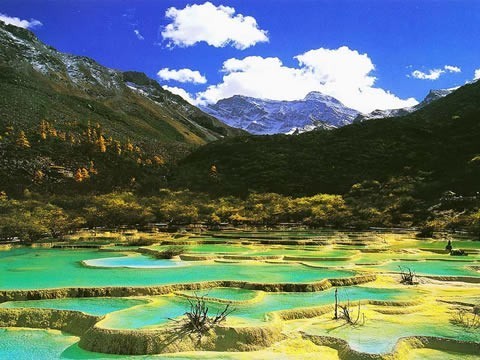 九寨沟人口_九寨沟图片风景图片(3)