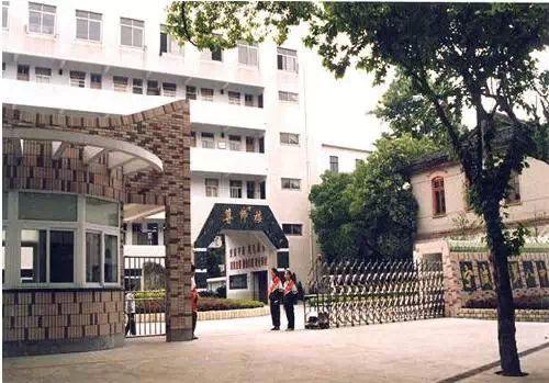 怎么去,怎么走):  浙江省宁波市海曙区鼓楼广仁街宁波市李兴贵中学东