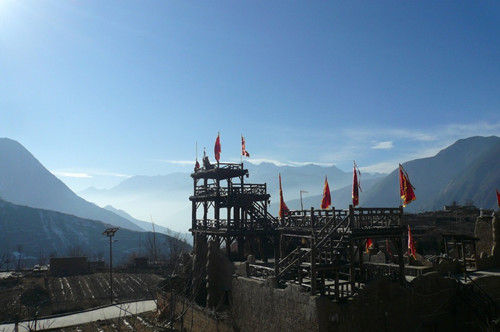 汶川县城人口_上万人口的北川县城-全景VR记录汶川地震八周年 他们还在那里(2)