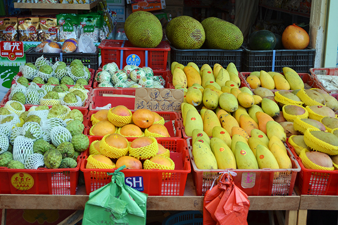 琳琅满目的热带水果