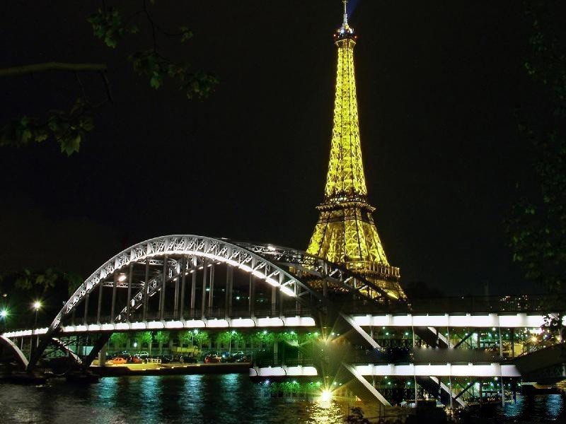 埃菲尔铁塔2013070777