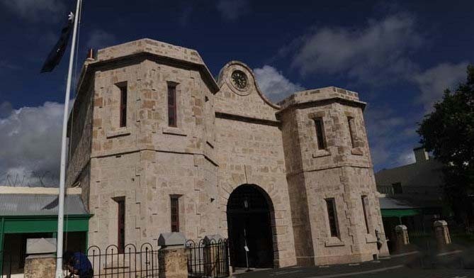 弗里曼特尔监狱20130808763