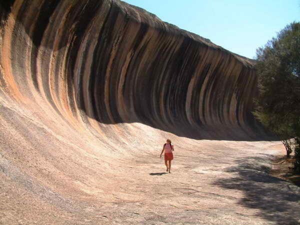 波浪岩20130808752