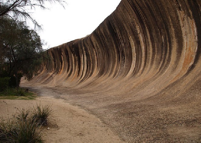 波浪岩20130808755