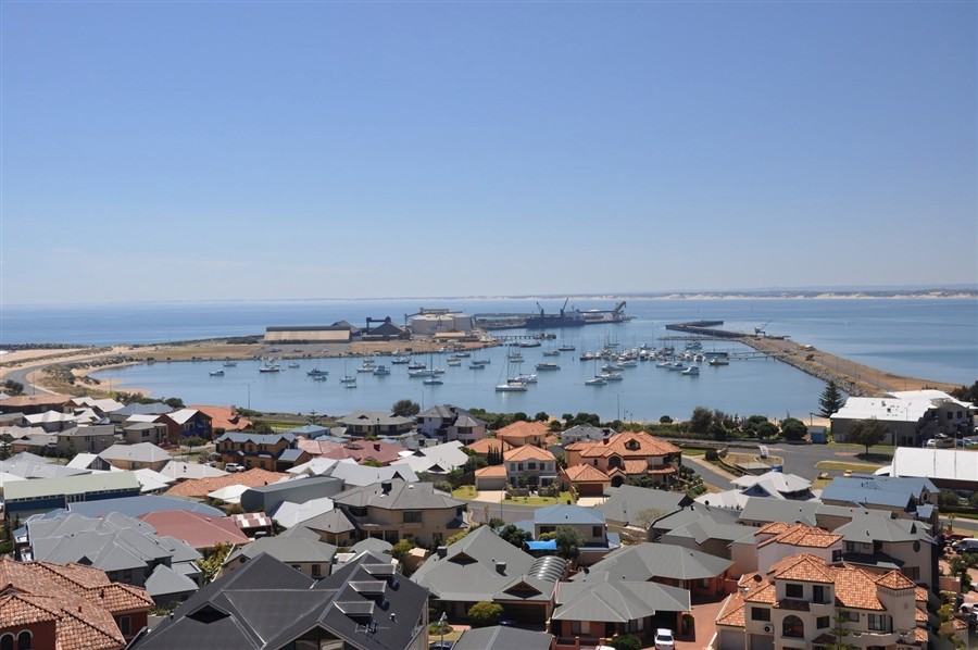 班伯里20130808718