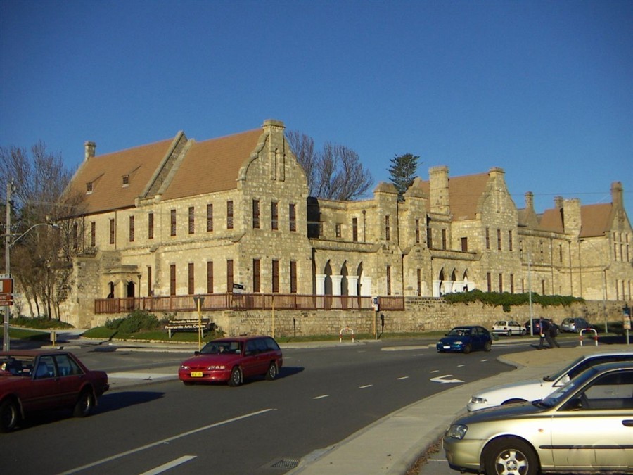 弗里曼特尔20130808672