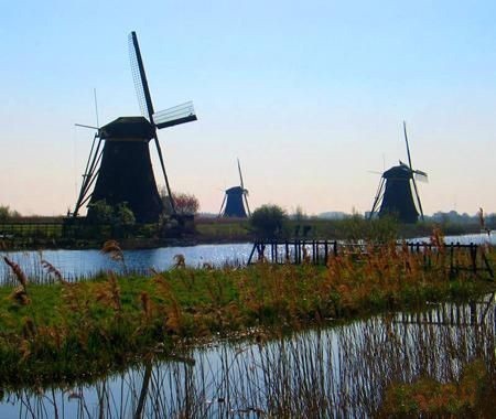 小孩堤防风车村201308101711