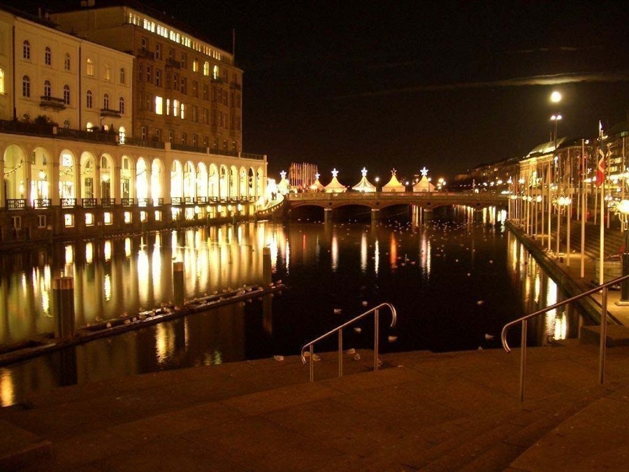 阿尔斯特湖拱廊20130810678