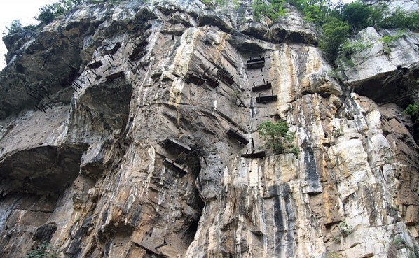 > 僰人悬棺图片