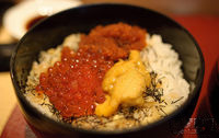 -鲑鱼卵盖饭
