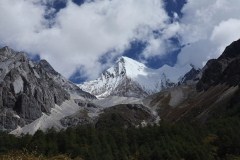央迈勇神山
